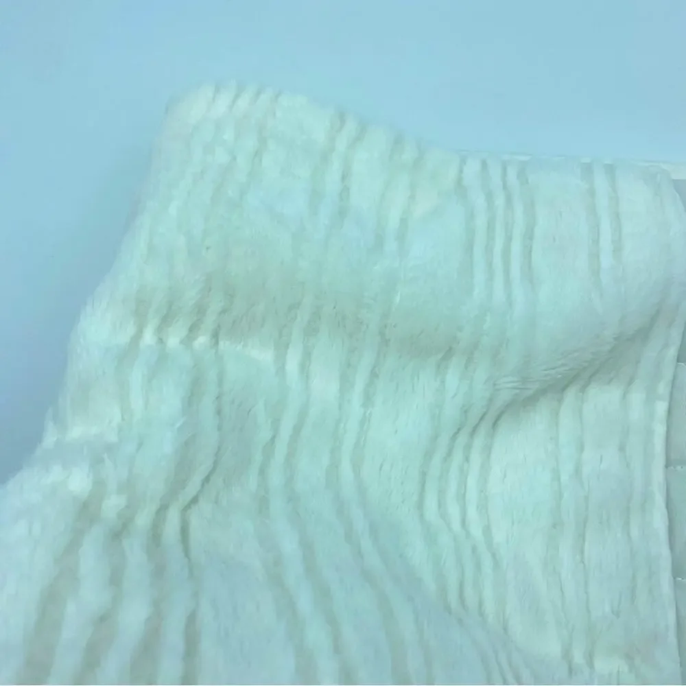 Koolaburra Faux Fur Pillow Sham White With Etched Stripes‎ Luxurious Standard